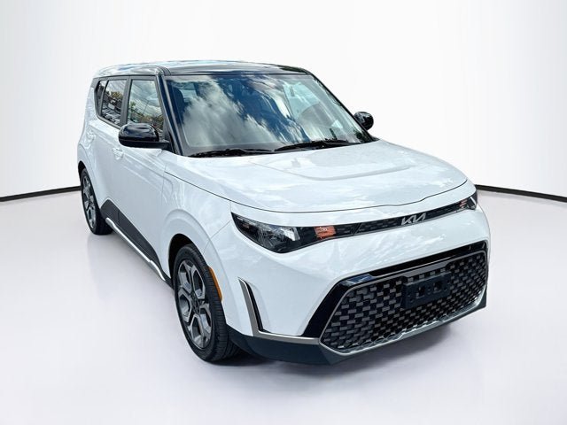 Certified 2025 Kia Soul EX FWD image 3