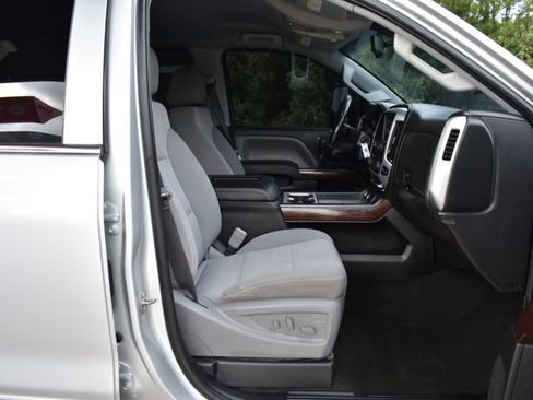 Used 2018 GMC Sierra 2500 SLE w/ Suspension Package, Off-Road AWD/4WD image 16