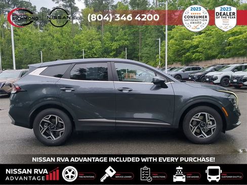 Used 2024 Kia Sportage LX image 4