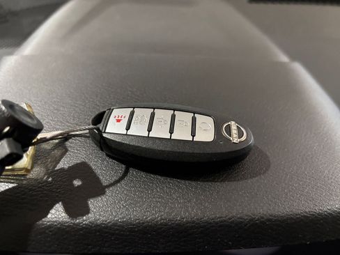 Used 2025 Nissan Altima 2.5 SV FWD image 21