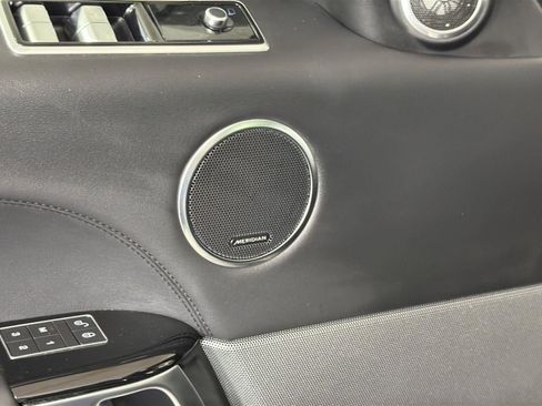 Used 2020 Land Rover Range Rover Sport HSE image 22