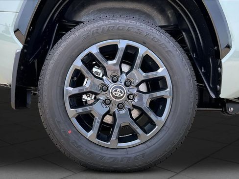 New 2026 Toyota Tundra Platinum AWD/4WD image 11
