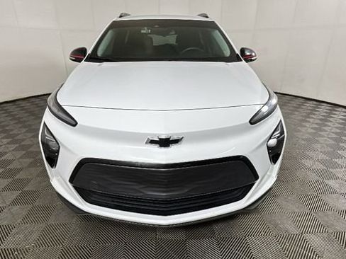 Used 2023 Chevrolet Bolt EUV LT w/ Redline Edition FWD image 8
