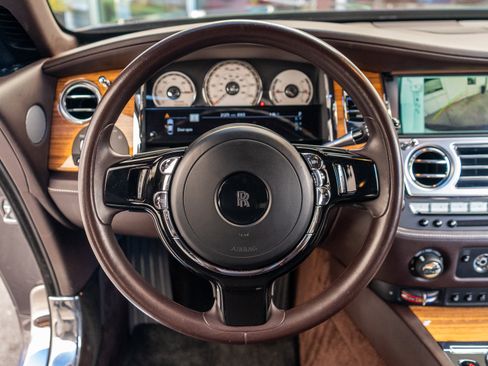Used 2016 Rolls-Royce Wraith image 17