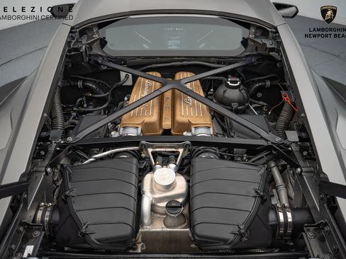 Used 2023 Lamborghini Huracan STO RWD image 19