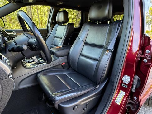 Used 2021 Jeep Grand Cherokee Limited image 15