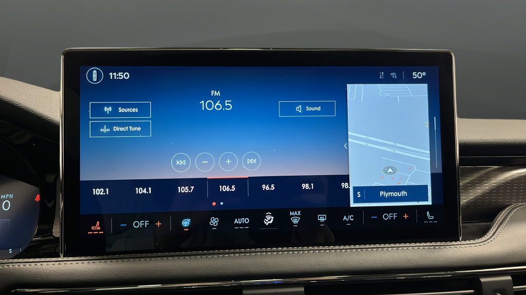 Used 2025 Lincoln Corsair Reserve AWD/4WD image 32