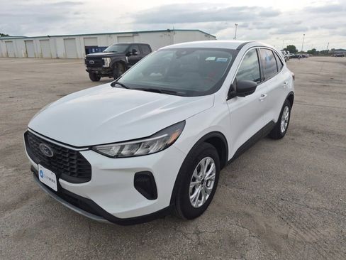 Used 2024 Ford Escape Active w/ Tech Pack #1 FWD image 5