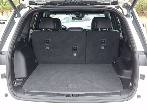 Used 2023 Jeep Grand Cherokee Altitude image 17