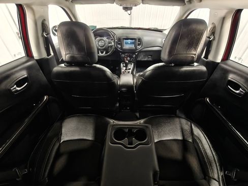Used 2019 Jeep Compass Latitude AWD/4WD image 25