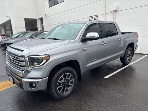 Used 2021 Toyota Tundra Limited w/ Limited Premium Package AWD/4WD image 2