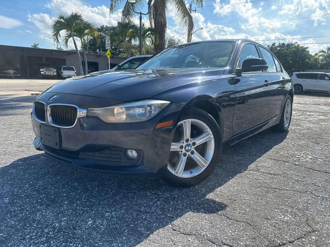Used 2014 BMW 320i xDrive Sedan AWD/4WD image 1