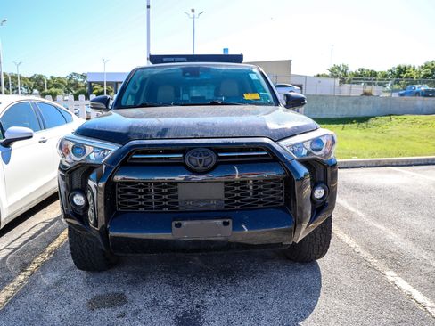 Used 2023 Toyota 4Runner SR5 Premium w/ Moonroof Package AWD/4WD image 4