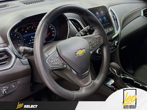 Used 2024 Chevrolet Equinox Premier image 11