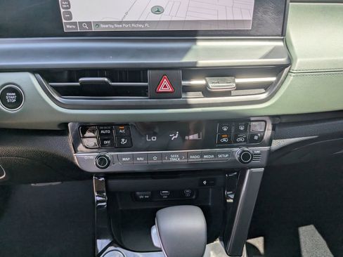 Certified 2024 Kia Seltos SX AWD/4WD image 25