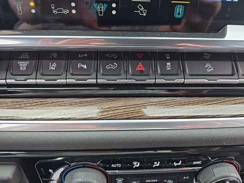 Used 2026 Chevrolet Silverado 2500 LT w/ Trail Boss Package image 29