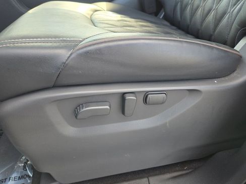 Used 2024 Nissan Armada Platinum w/ Captain's Chairs Package image 27