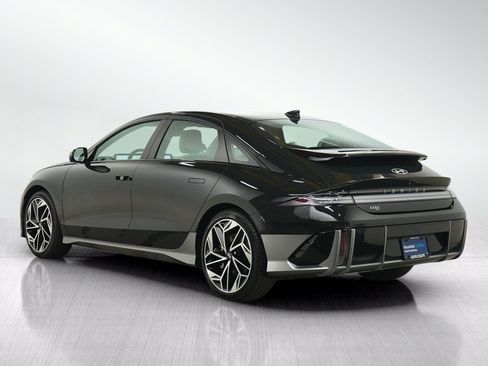 Certified 2023 Hyundai Ioniq 6 Limited AWD/4WD image 3