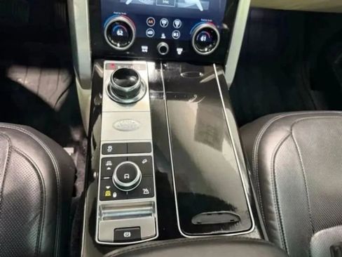 Used 2020 Land Rover Range Rover HSE image 29