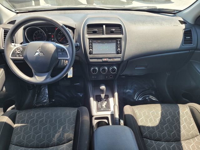 Used 2025 Mitsubishi Outlander Sport ES AWD/4WD image 9