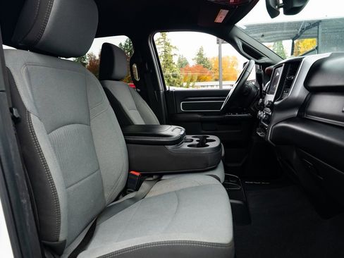 Used 2024 RAM 2500 Big Horn image 25