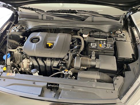 Used 2024 Kia Forte LXS w/ LXS Technology Package image 30