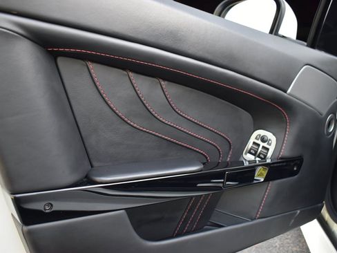 Used 2014 Aston Martin V8 Vantage S image 46