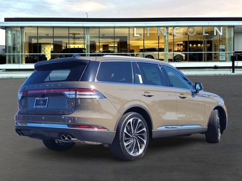 New 2025 Lincoln Aviator Reserve image 4