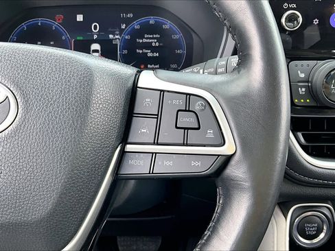 Used 2025 Toyota Grand Highlander FWD image 25