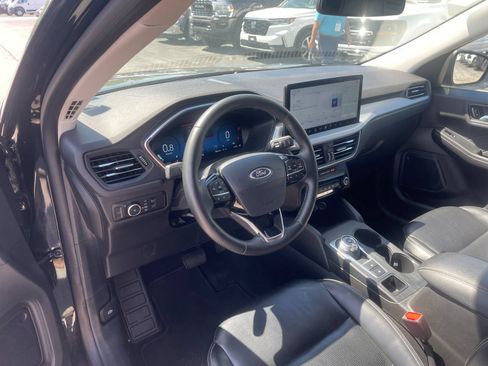 Used 2024 Ford Escape Platinum AWD/4WD image 11