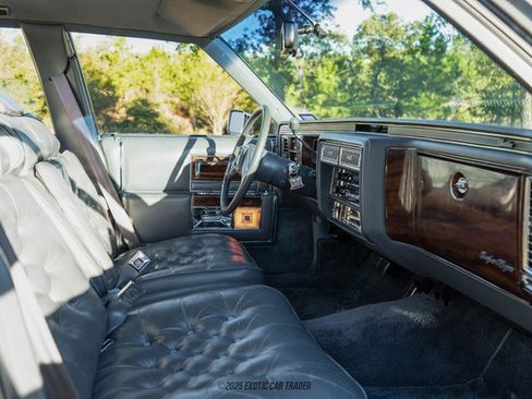 Used 1988 Cadillac Brougham image 25