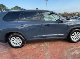 Used 2025 Toyota Grand Highlander AWD Hybrid video 2