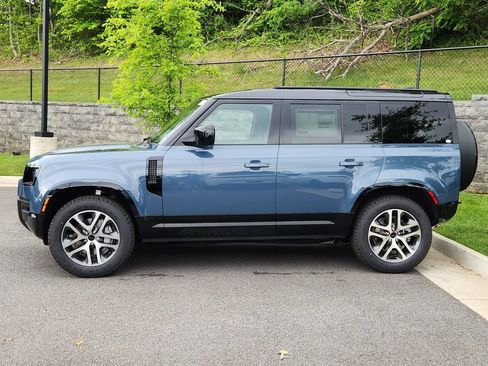 New 2026 Land Rover Defender 110 X-Dynamic SE AWD/4WD image 6