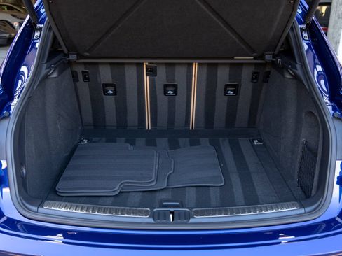 Certified 2026 Porsche Macan AWD/4WD image 47