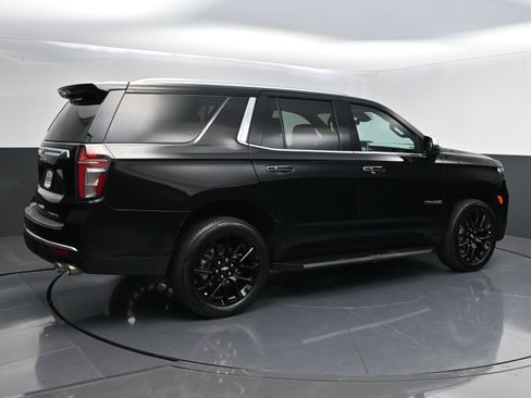 Used 2024 Chevrolet Tahoe Premier w/ Premium Package AWD/4WD image 7