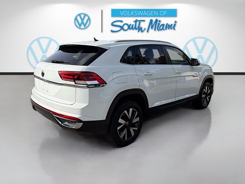 Used 2022 Volkswagen Atlas Cross Sport SE FWD image 7