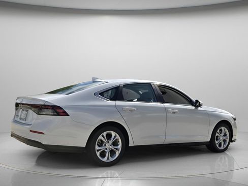Certified 2024 Honda Accord LX image 7