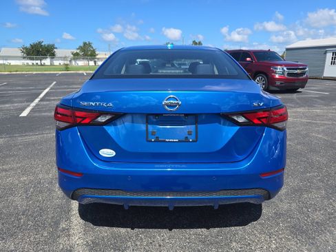 Used 2023 Nissan Sentra SV w/ All-Weather Package FWD image 5