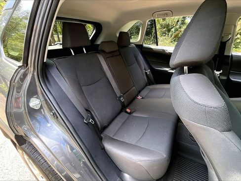 Used 2025 Toyota RAV4 LE FWD image 22