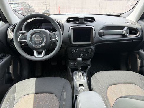 Certified 2023 Jeep Renegade Latitude w/ Sun/Sound Group AWD/4WD image 12