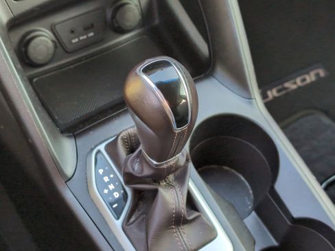 Used 2014 Hyundai Tucson SE image 23