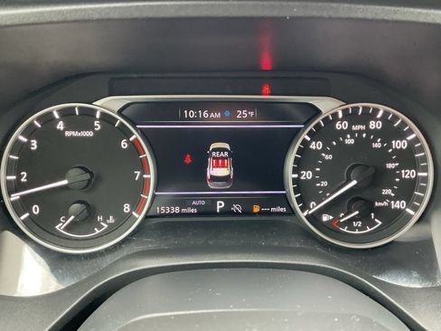 Used 2025 Nissan Rogue S AWD/4WD image 12