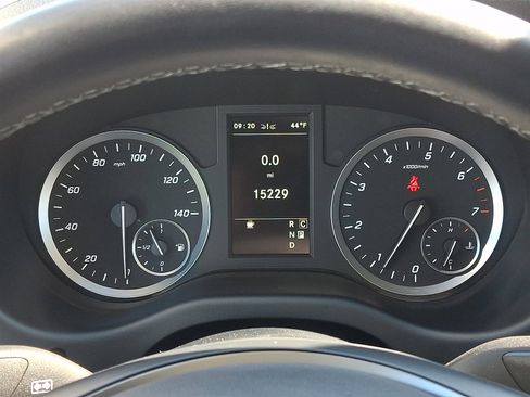 Used 2023 Mercedes-Benz Metris image 22