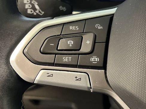 Certified 2023 Volkswagen Atlas SE FWD image 21