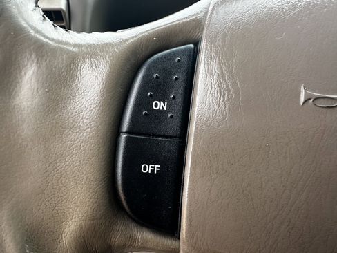 Used 2000 Ford F250 Lariat image 33