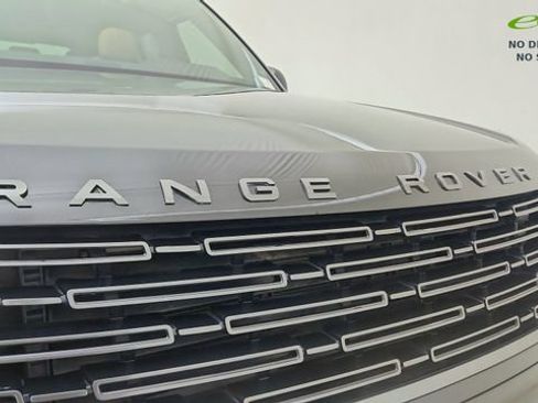 Used 2024 Land Rover Range Rover SE AWD/4WD image 17