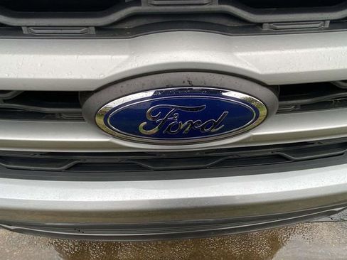 Used 2024 Ford Expedition XLT image 9