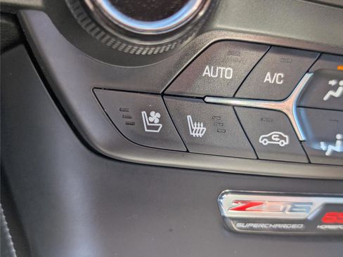 Used 2019 Chevrolet Corvette Z06 RWD image 25