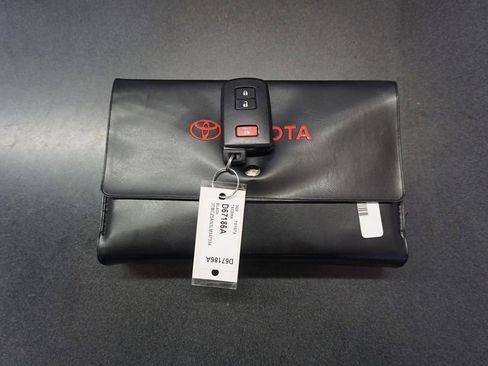 Used 2020 Toyota Tacoma TRD Sport image 17