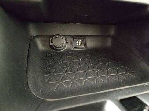 Used 2024 Toyota RAV4 XLE image 26